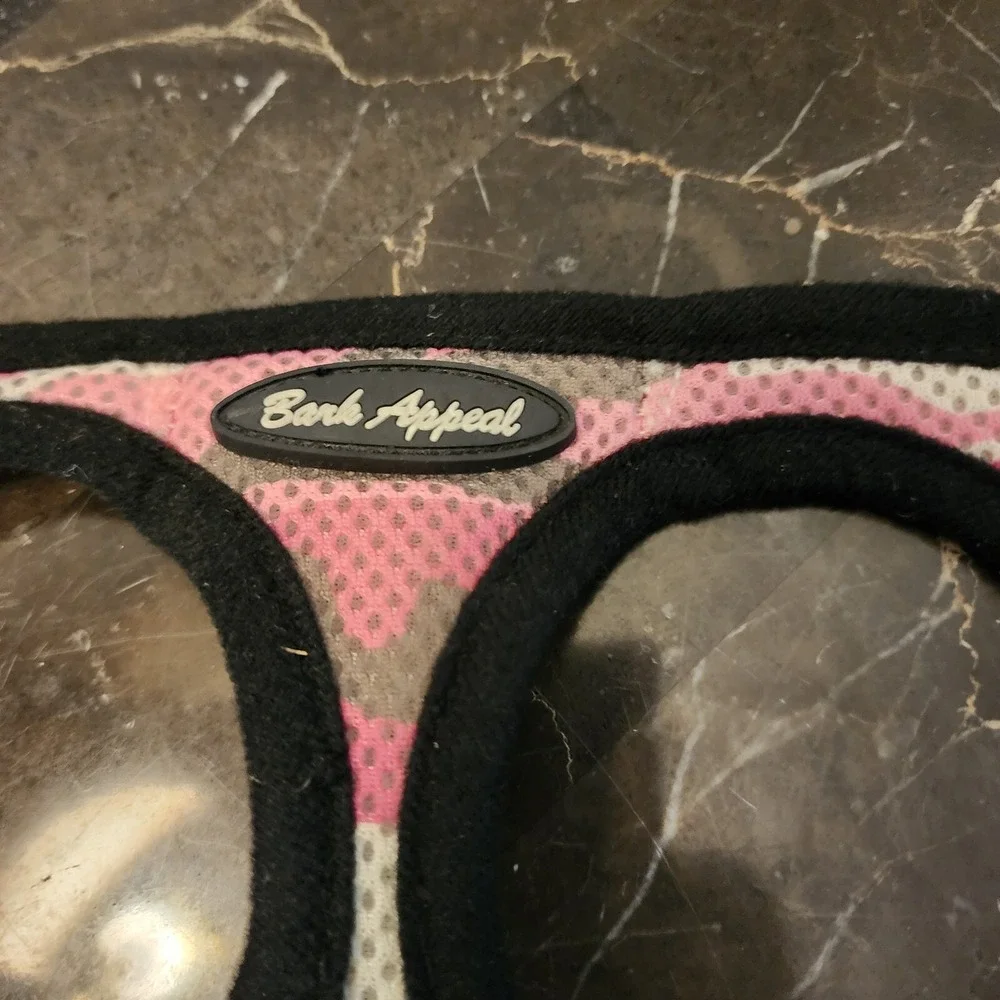 Bark Appeal Step in Dog Harness Size Small in Camouflage Pink Print